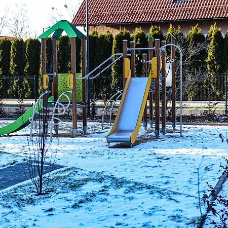 Apartament Villa Park Przy Plazy Z Widokiem Na Jezioro, Taras 50 M2 Ostróda Esterno foto