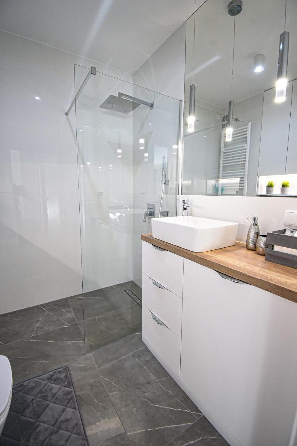 Apartament Villa Park Przy Plazy Z Widokiem Na Jezioro, Taras 50 M2 Ostróda Esterno foto