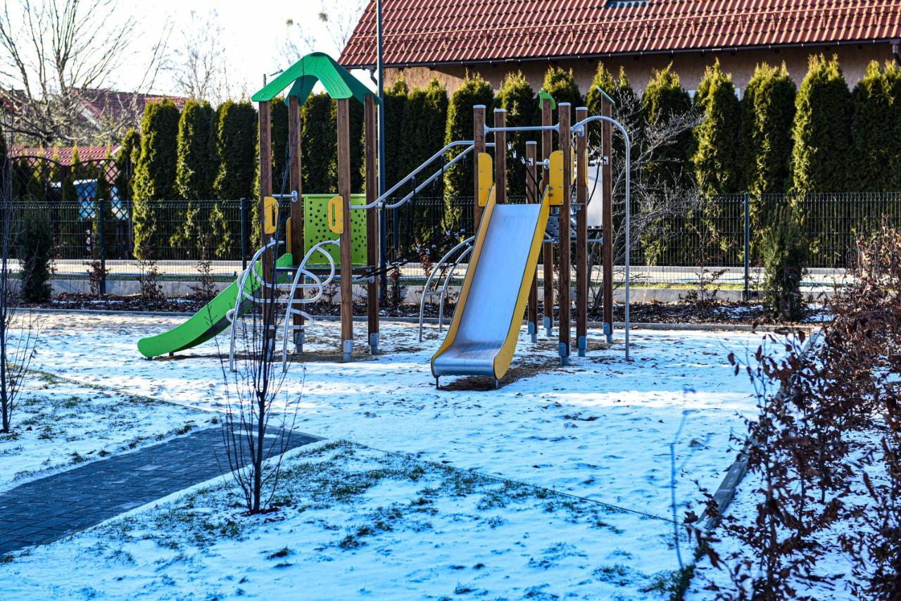 Apartament Villa Park Przy Plazy Z Widokiem Na Jezioro, Taras 50 M2 Ostróda Esterno foto